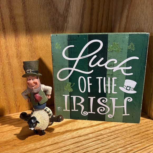Blarney Stone Enterprises 1990 Other - Whimsical Leprechaun Figurine on Sheep and “Luck of the Irish” decor.